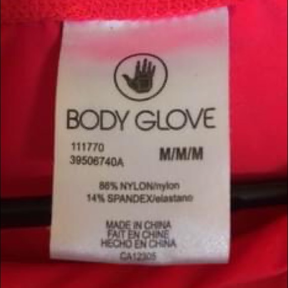 Women’s Medium Rashguard - Picture 2 of 2